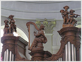 Organ wooden sculptures (early 18th c.), St-Pierre, Chalon-sur-Saône click for full-size image