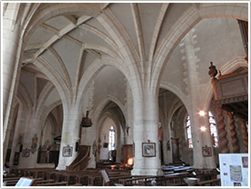 North nave aisle & nave interior looking southeast, St-Jean-Baptiste, Chaource click for full-size image