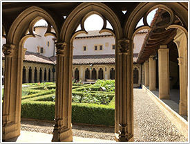 Abbey cloister (15th c.), Abbey, Charlieu click for full-size image