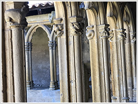 Cloister columns & capitals (late 14th-15th c.), Couvent des Cordeliers, Charlieu click for full-size image